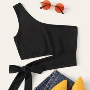 ROMWE One-Shoulder Cutout Crop Top